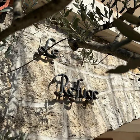Monette's Refuge *